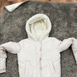 Hollister co Cozy Hooded Puffer Jacket